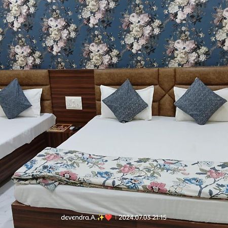 Hotel Ganga Sagar Ujjain Esterno foto