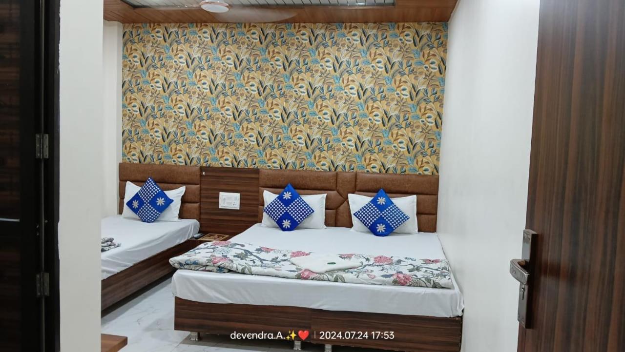 Hotel Ganga Sagar Ujjain Esterno foto