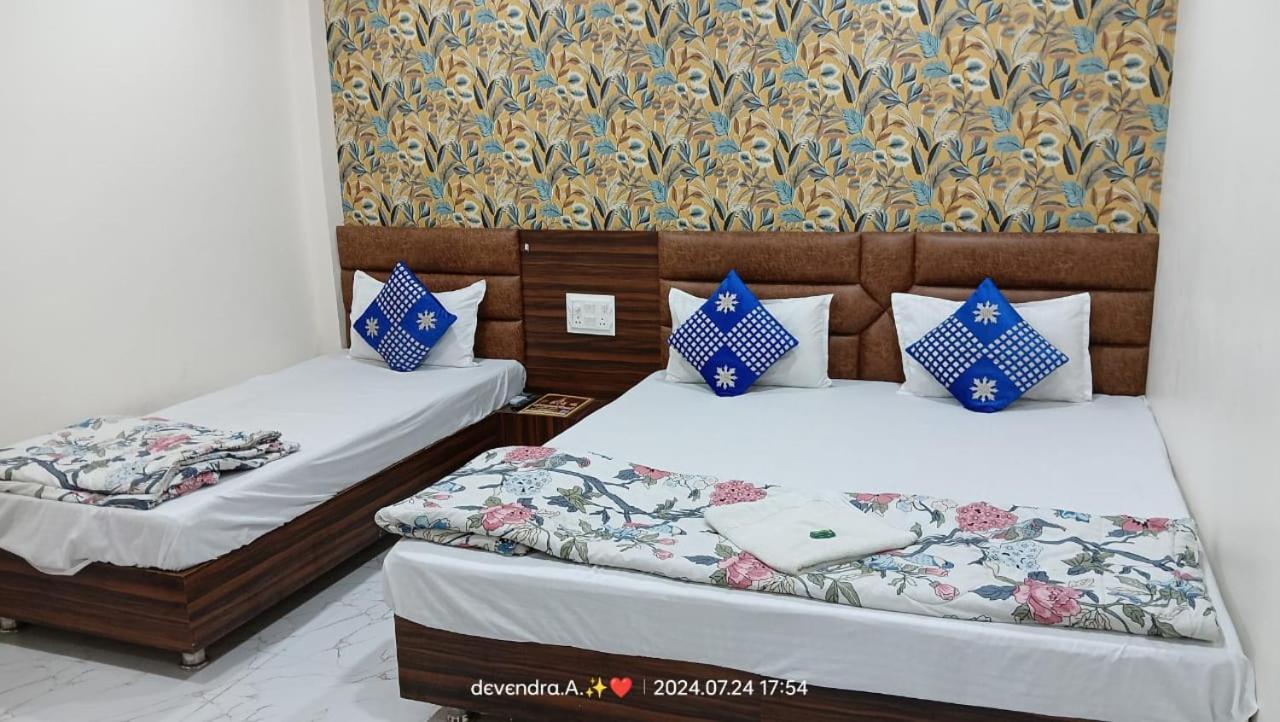 Hotel Ganga Sagar Ujjain Esterno foto